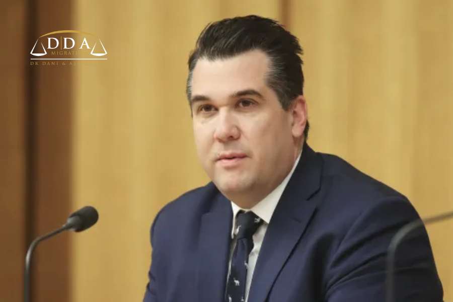 وزیر مسکن استرالیا