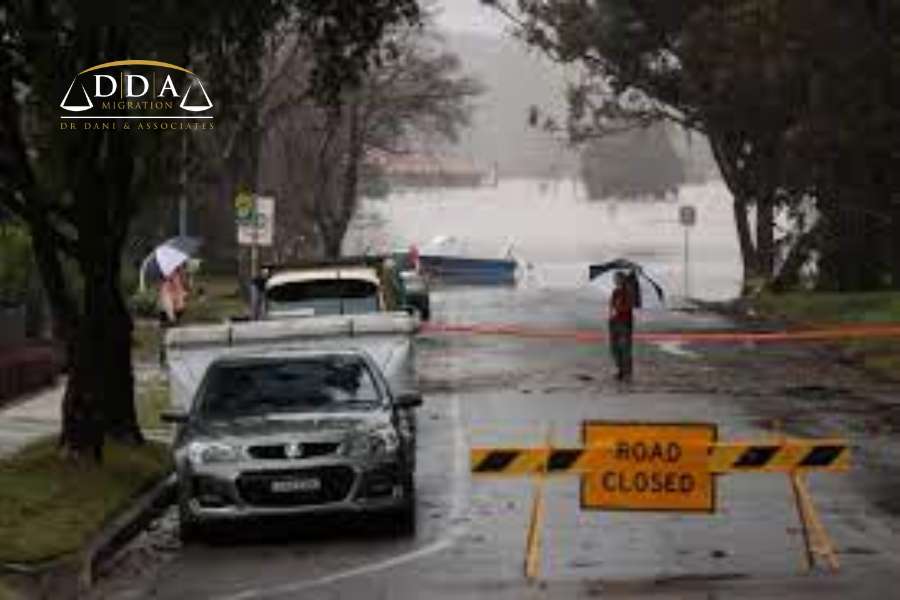 بادهای مخرب در غرب و شرق استرالیا